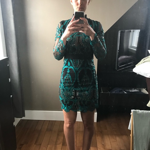 Gorgeous beaded mini dress - Picture 2 of 3